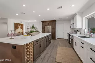 8719 E San Marino Dr, Scottsdale, AZ 85258 - Photo 9