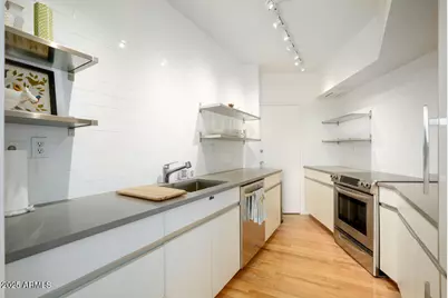 2201 N Central Avenue #4E, Phoenix, AZ 85004 - Photo 7