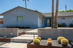 2637 E Turquoise Dr, Phoenix, AZ 85028 - Photo 1