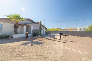 2011 N 51st St, Phoenix, AZ 85008 - Photo 17