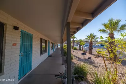 2011 N 51st Street, Phoenix, AZ 85008 - Photo 3