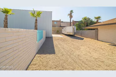 2011 N 51st Street, Phoenix, AZ 85008 - Photo 13