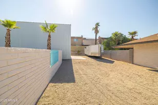 2011 N 51st St, Phoenix, AZ 85008 - Photo 13