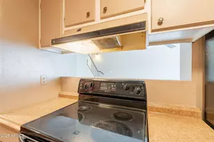 948 S Alma School Rd, Mesa, AZ 85210 - Photo 13