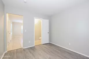 2239 E Paraiso Dr, Phoenix, AZ 85024 - Photo 13