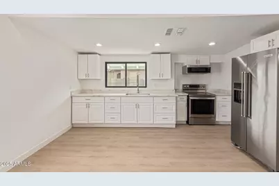 4010 S 24th Place, Phoenix, AZ 85040 - Photo 11