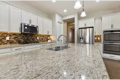 10049 E Topaz Avenue, Mesa, AZ 85212 - Photo 3