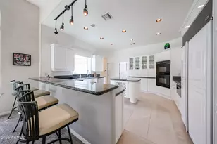 2012 E Glenn Dr, Phoenix, AZ 85020 - Photo 15