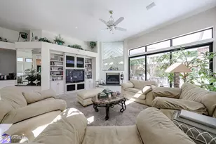 2012 E Glenn Dr, Phoenix, AZ 85020 - Photo 11