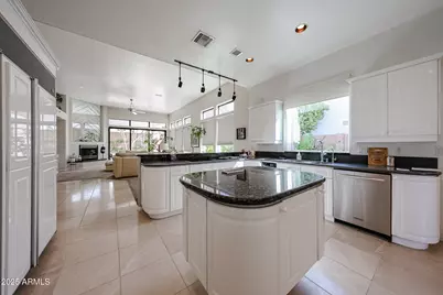 2012 E Glenn Drive, Phoenix, AZ 85020 - Photo 3