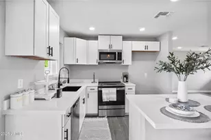 2014 E Bayberry Ave, Mesa, AZ 85204 - Photo 9