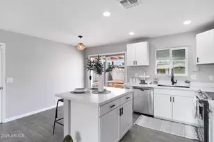 2014 E Bayberry Ave, Mesa, AZ 85204 - Photo 11