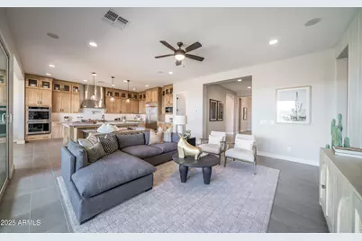 11597 N 169th Avenue, Surprise, AZ 85388 - Photo 13