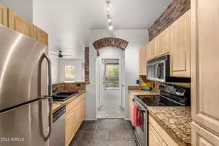 1411 E Orangewood Ave, Phoenix, AZ 85020 - Photo 17