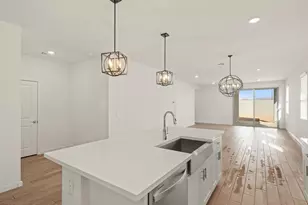 15818 W Gray Fox Trl, Surprise, AZ 85387 - Photo 7