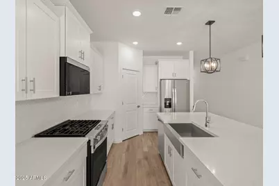 15818 W Gray Fox Trail, Surprise, AZ 85387 - Photo 5