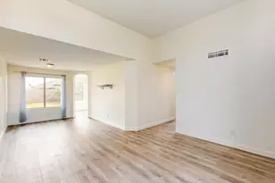 21927 N 74th Ln, Glendale, AZ 85310 - Photo 5