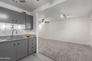 2608 W Berridge Ln, Phoenix, AZ 85017 - Photo 9