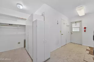 9821 W Pleasant Valley Rd, Sun City, AZ 85351 - Photo 33