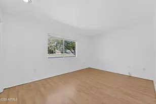 9821 W Pleasant Valley Rd, Sun City, AZ 85351 - Photo 23