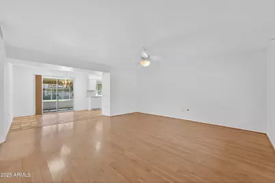 9821 W Pleasant Valley Road, Sun City, AZ 85351 - Photo 19