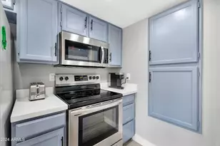 9711 E Mountain View Rd, Scottsdale, AZ 85258 - Photo 11