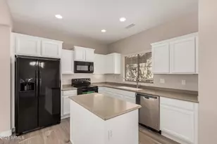 15933 N 19th Dr, Phoenix, AZ 85023 - Photo 13