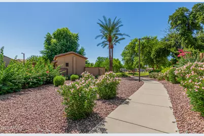 15933 N 19th Drive, Phoenix, AZ 85023 - Photo 33