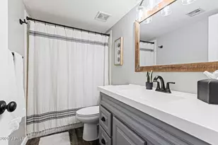 7800 E Lincoln Dr, Scottsdale, AZ 85250 - Photo 27