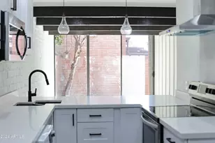 3002 N 32nd St, Phoenix, AZ 85018 - Photo 1