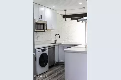 3002 N 32nd Street #19, Phoenix, AZ 85018 - Photo 9