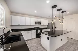 12668 W Glenn Dr, Glendale, AZ 85307 - Photo 13