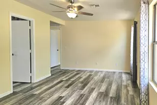 11943 W Delwood Dr, Arizona City, AZ 85123 - Photo 13