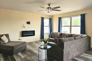 11943 W Delwood Dr, Arizona City, AZ 85123 - Photo 3