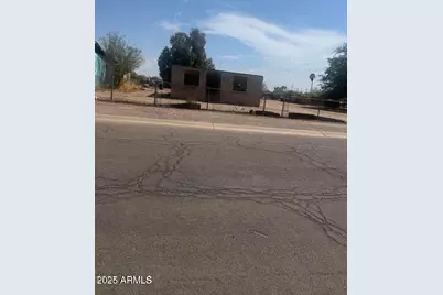 309 W 3rd Place, Eloy, AZ 85131 - Photo 3