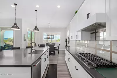 9258 W White Feather Lane, Peoria, AZ 85383 - Photo 11