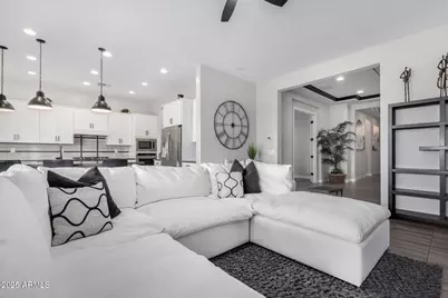 9258 W White Feather Lane, Peoria, AZ 85383 - Photo 7