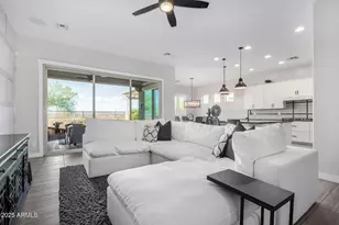 9258 W White Feather Ln, Peoria, AZ 85383 - Photo 5