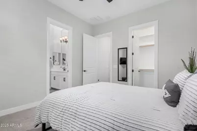 9258 W White Feather Lane, Peoria, AZ 85383 - Photo 21