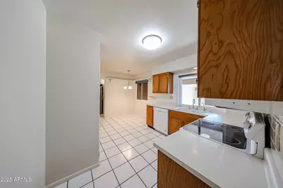 10855 W Santa Fe Drive, Sun City, AZ 85351 - Photo 7