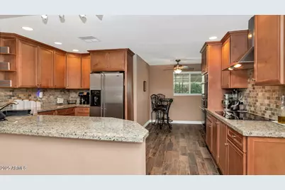 3009 N 43rd Place, Phoenix, AZ 85018 - Photo 7