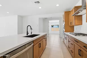 16752 W Saguaro Park Ln, Surprise, AZ 85387 - Photo 5