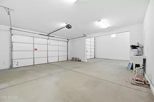 16752 W Saguaro Park Ln, Surprise, AZ 85387 - Photo 37