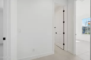 16752 W Saguaro Park Ln, Surprise, AZ 85387 - Photo 29