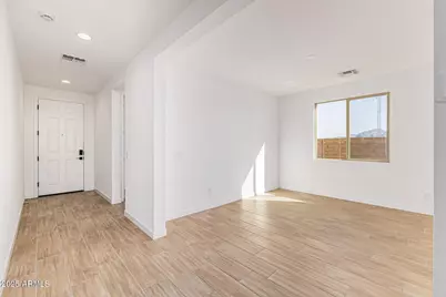 16931 W Desert Lane, Goodyear, AZ 85338 - Photo 13