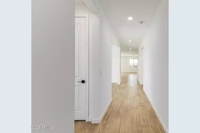 16931 W Desert Lane, Goodyear, AZ 85338 - Photo 47