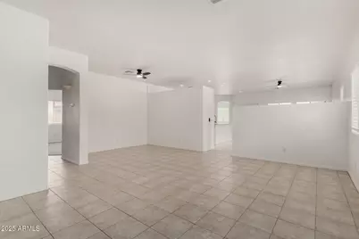 13857 W Maui Lane, Surprise, AZ 85379 - Photo 5