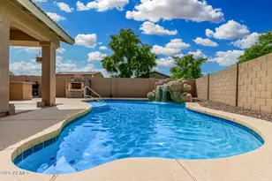 13857 W Maui Ln, Surprise, AZ 85379 - Photo 29