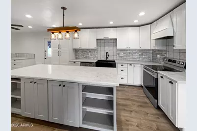 2337 W Tierra Buena Lane, Phoenix, AZ 85023 - Photo 13