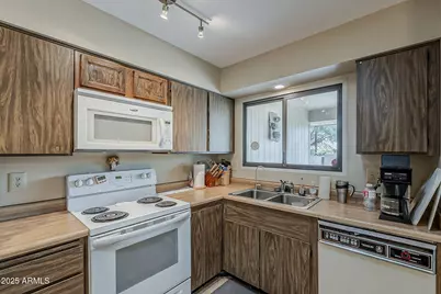 13127 W Blue Bonnet Drive, Sun City West, AZ 85375 - Photo 17